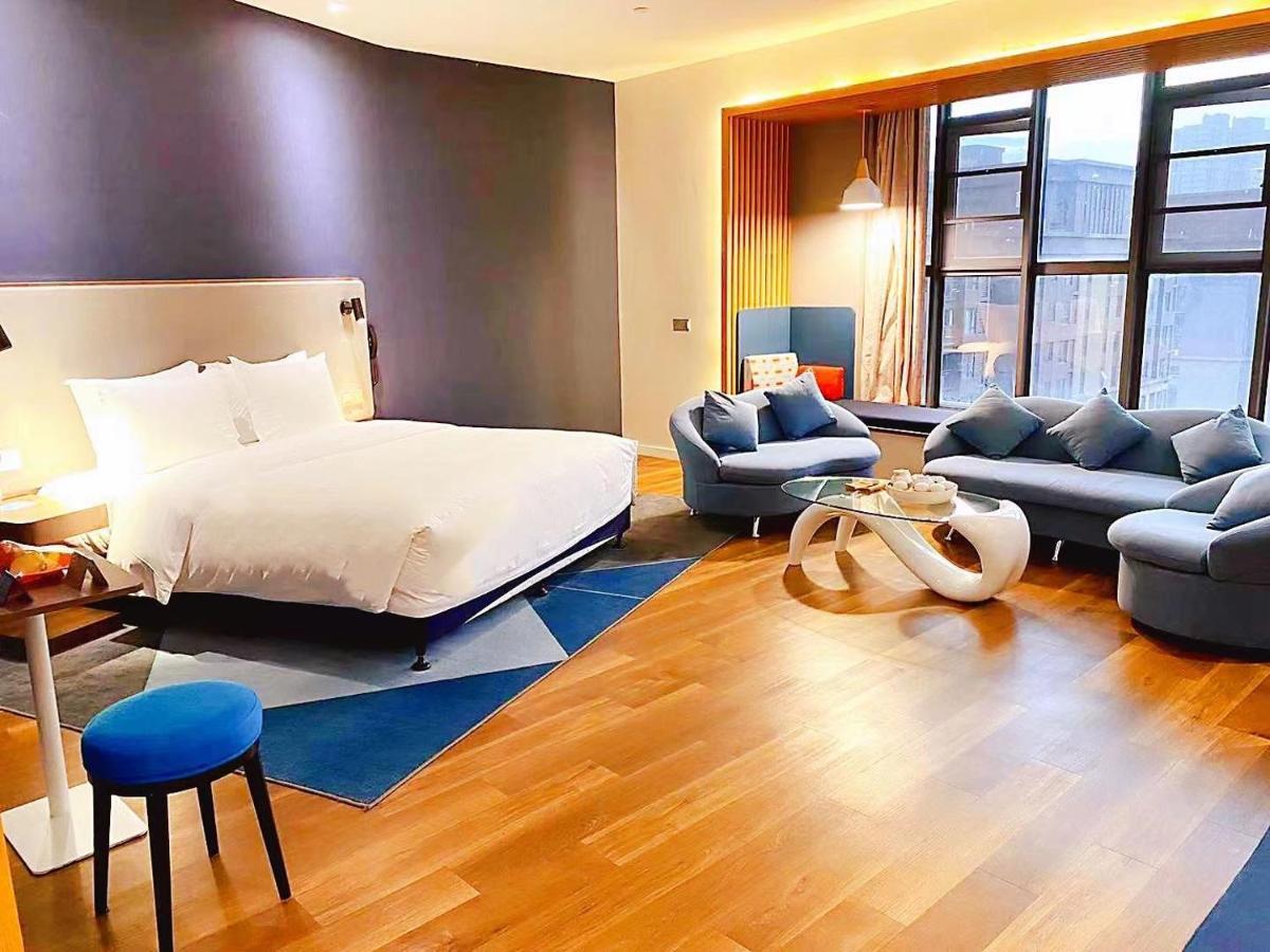 Holiday Inn Express - Wuhan Optical Valley By Ihg Eksteriør bilde