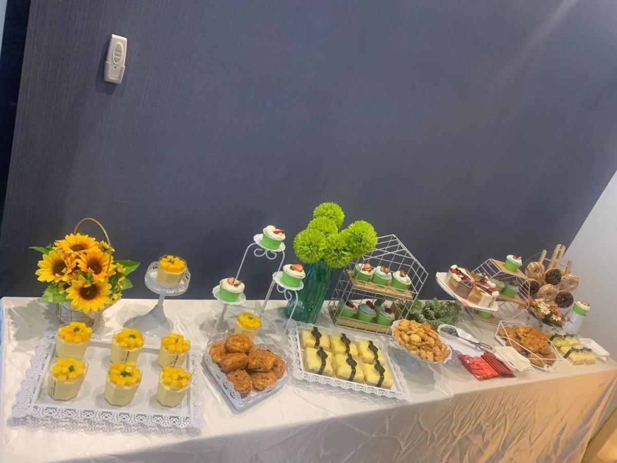 Holiday Inn Express - Wuhan Optical Valley By Ihg Eksteriør bilde
