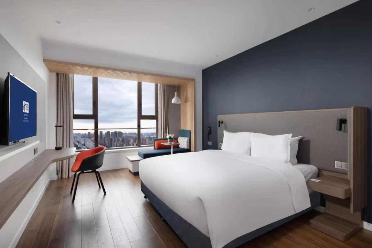 Holiday Inn Express - Wuhan Optical Valley By Ihg Eksteriør bilde